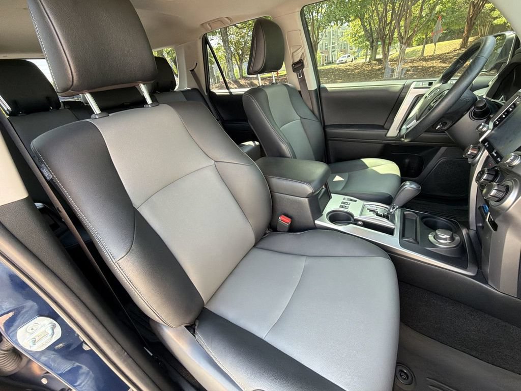Used 2021 Toyota 4Runner SR5 Premium w/ Moonroof Package AWD/4WD image 29