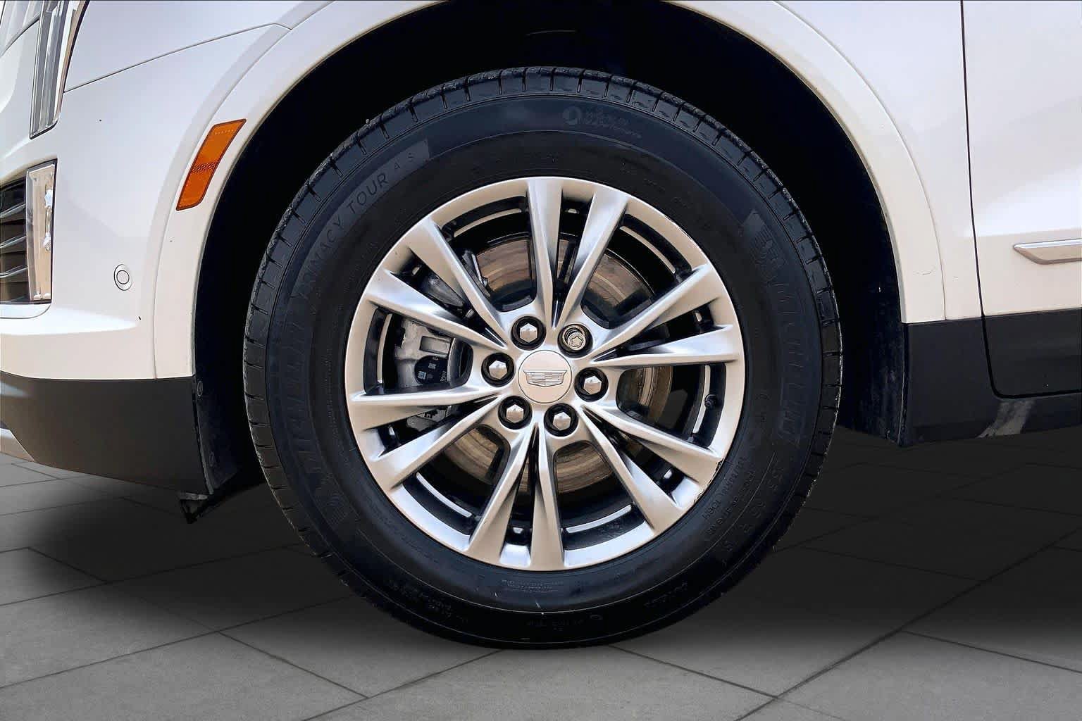 Used 2021 Cadillac XT5 Premium Luxury AWD/4WD image 11