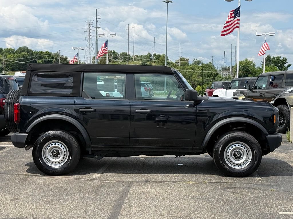 Certified 2025 Ford Bronco 4-Door AWD/4WD image 4