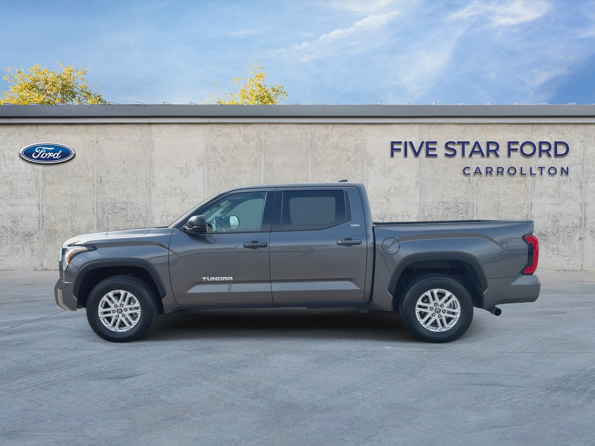 Used 2023 Toyota Tundra SR5 w/ SR5 Premium Package RWD image 5