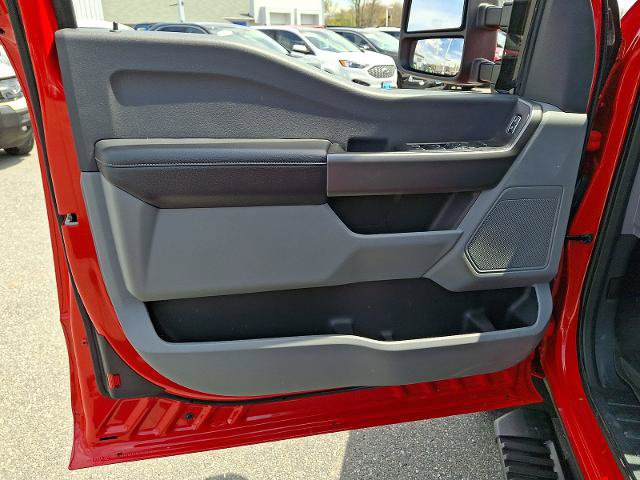 Certified 2025 Ford F350 XLT AWD/4WD image 12