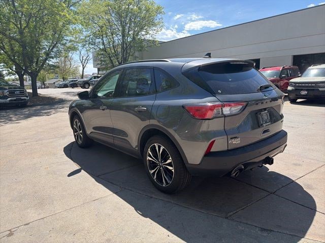 Certified 2022 Ford Escape SEL w/ SEL Stealth AWD Package image 4