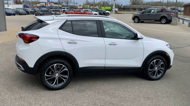 Used 2022 Buick Encore GX Select FWD image 2