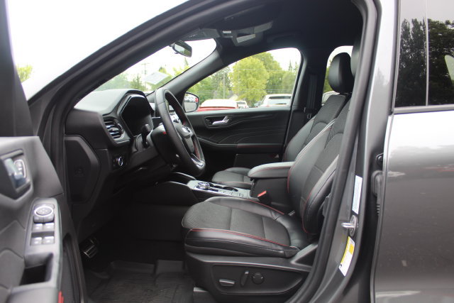 Certified 2023 Ford Escape ST-Line Select AWD/4WD image 23