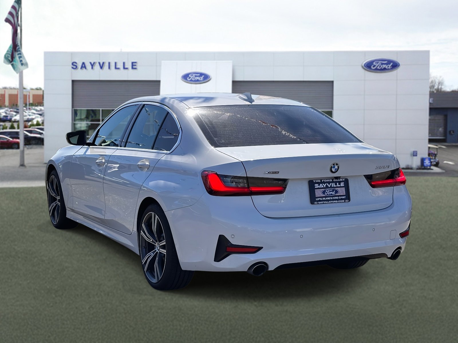 Used 2021 BMW 330i xDrive Sedan w/ Premium Package image 4