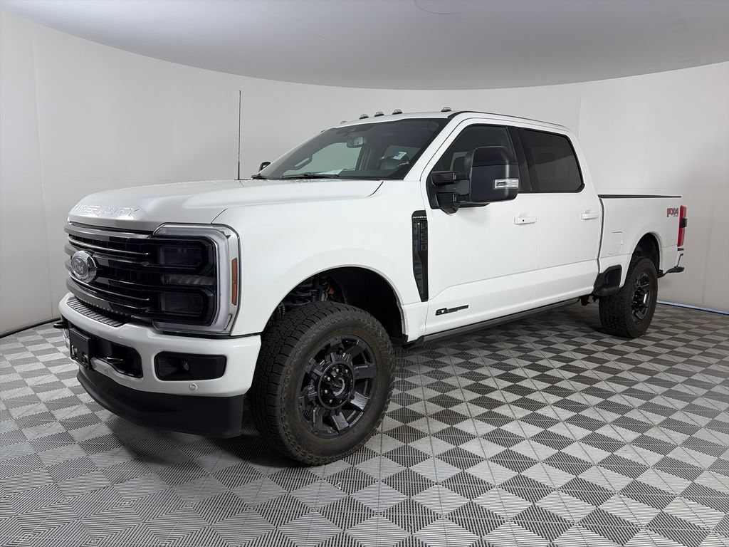 Certified 2025 Ford F250 Platinum AWD/4WD image 3
