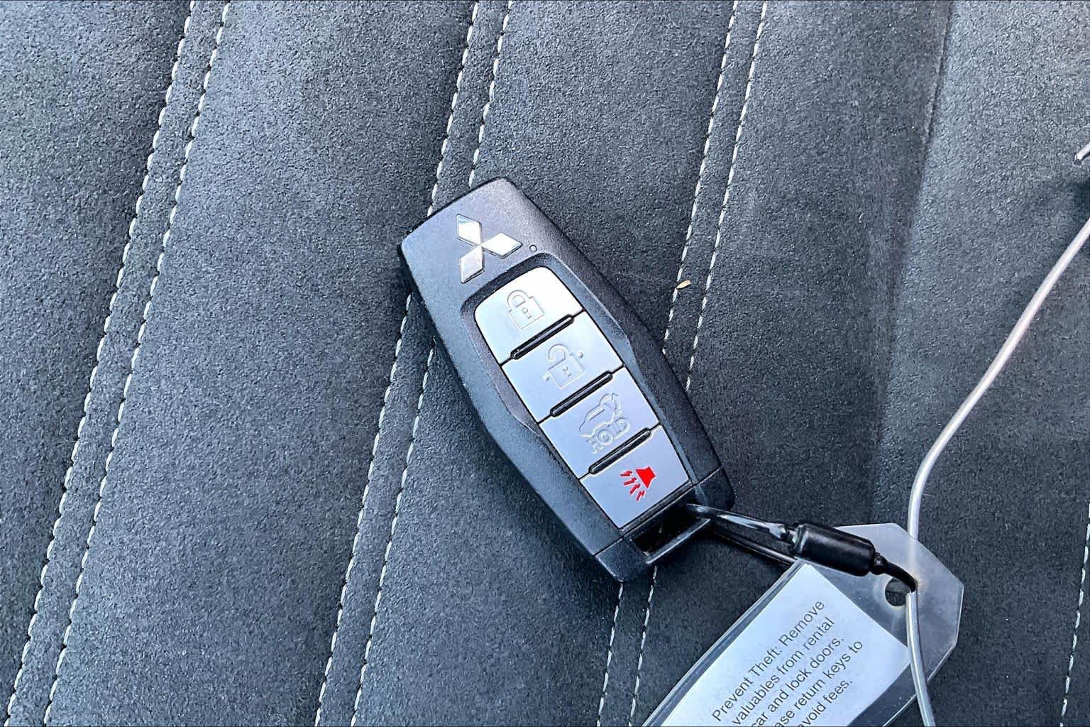 Used 2024 Mitsubishi Outlander SE AWD/4WD image 14