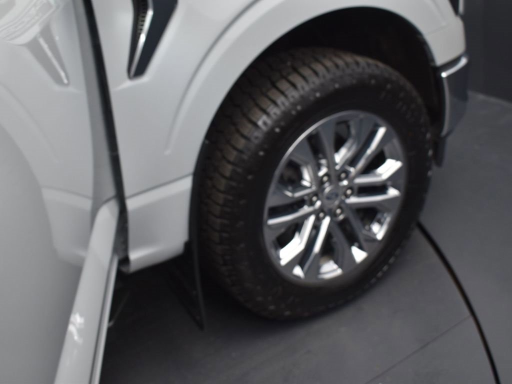 Certified 2024 Ford F150 Lariat image 16