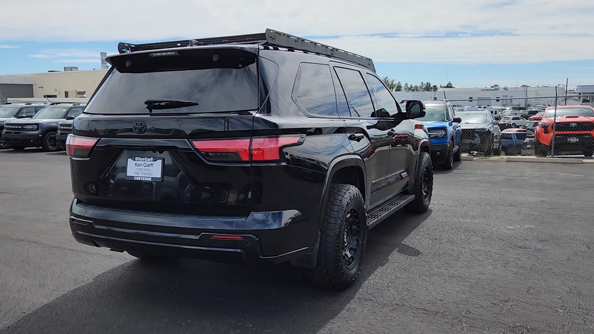 Used 2024 Toyota Sequoia Platinum AWD/4WD image 3