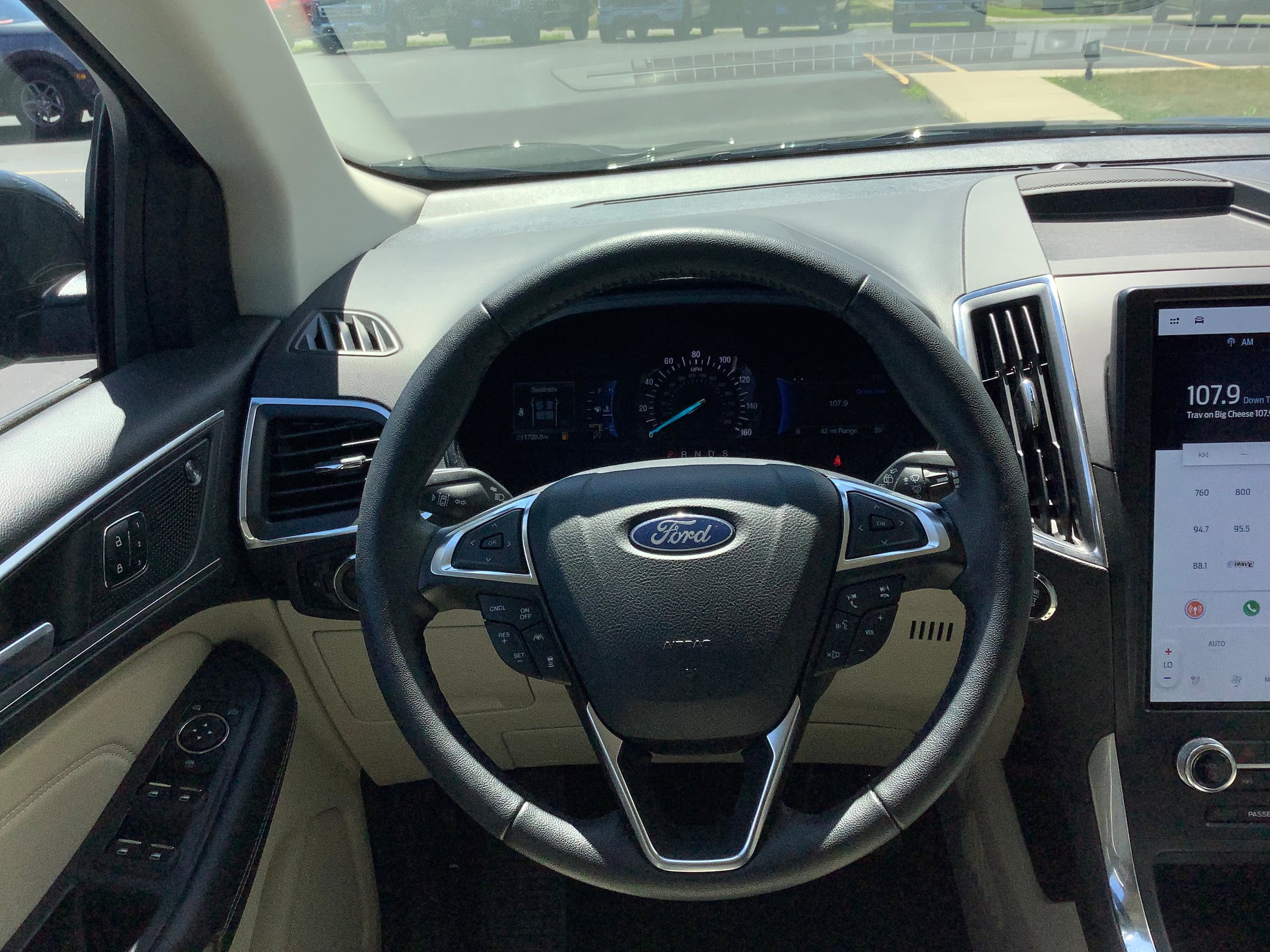 Certified 2024 Ford Edge Titanium AWD/4WD image 8