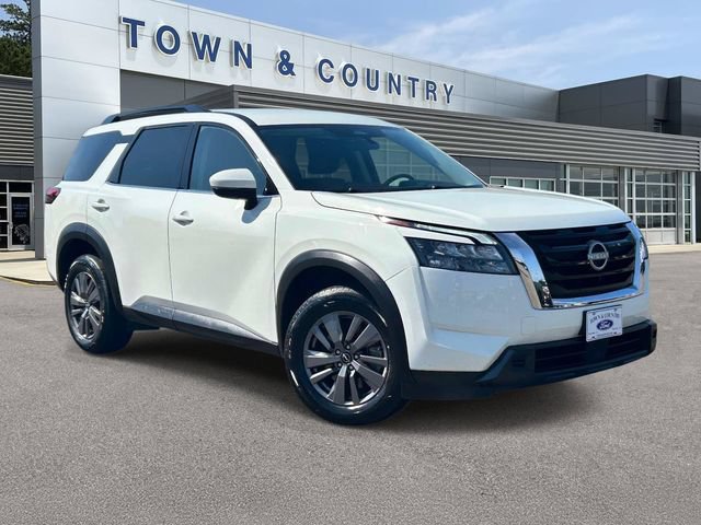 Used 2025 Nissan Pathfinder SV