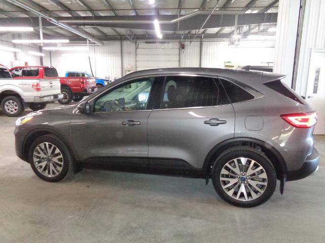 Certified 2022 Ford Escape Titanium w/ Class II Trailer Tow Package image 2