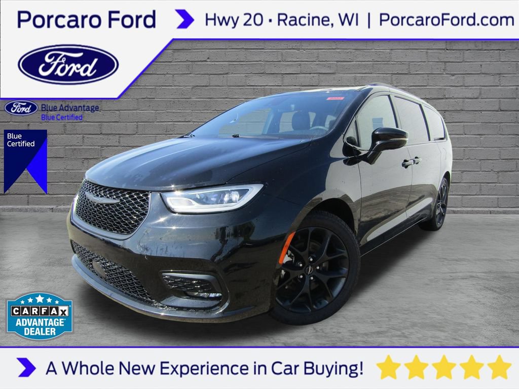 Used 2025 Chrysler Pacifica Limited FWD image 1