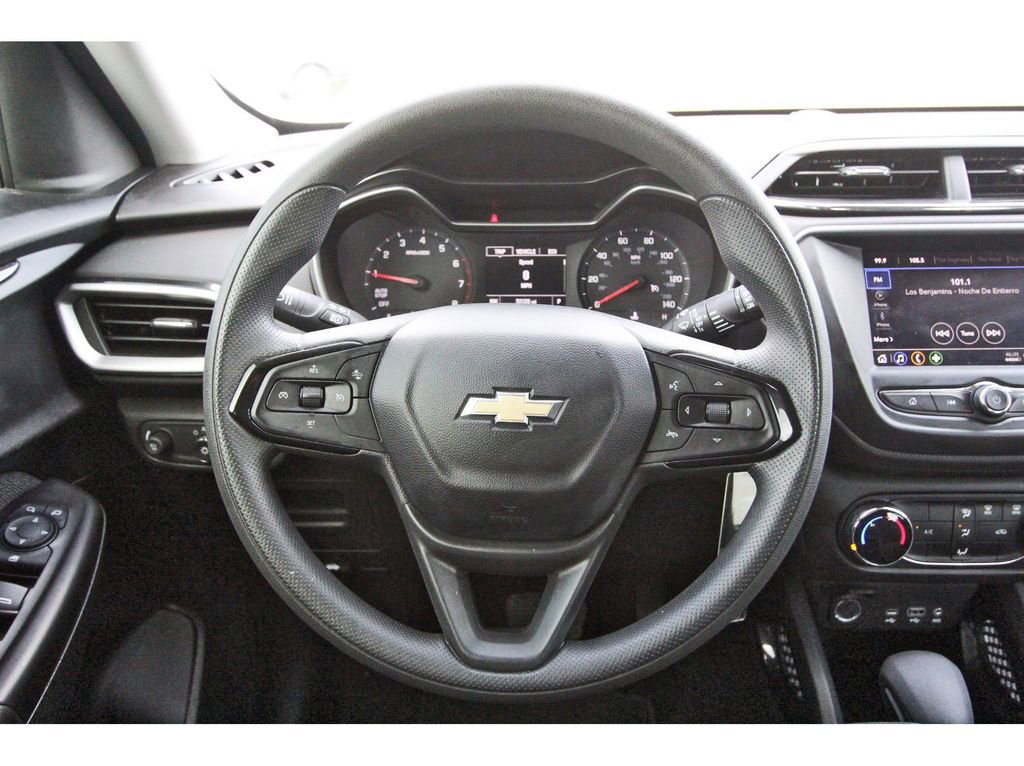 Used 2023 Chevrolet TrailBlazer LS image 14