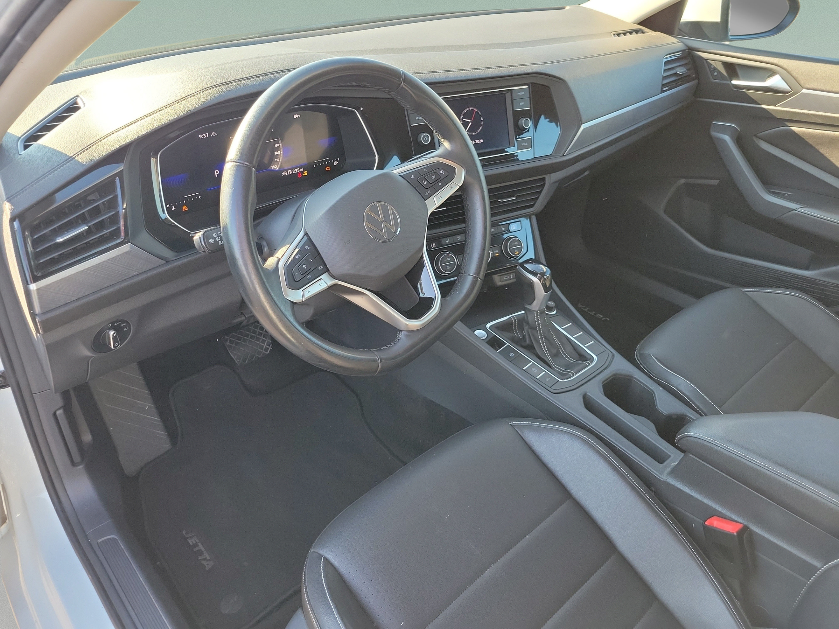 Used 2023 Volkswagen Jetta SE FWD image 14