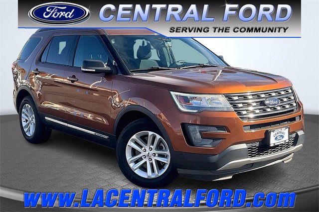 Certified 2017 Ford Explorer XLT w/ Equipment Group 201A image 1