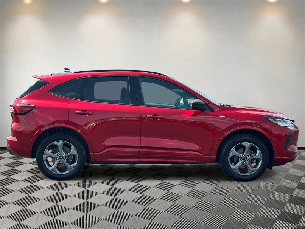Certified 2024 Ford Escape ST-Line w/ Tech Pack #1 AWD/4WD image 2