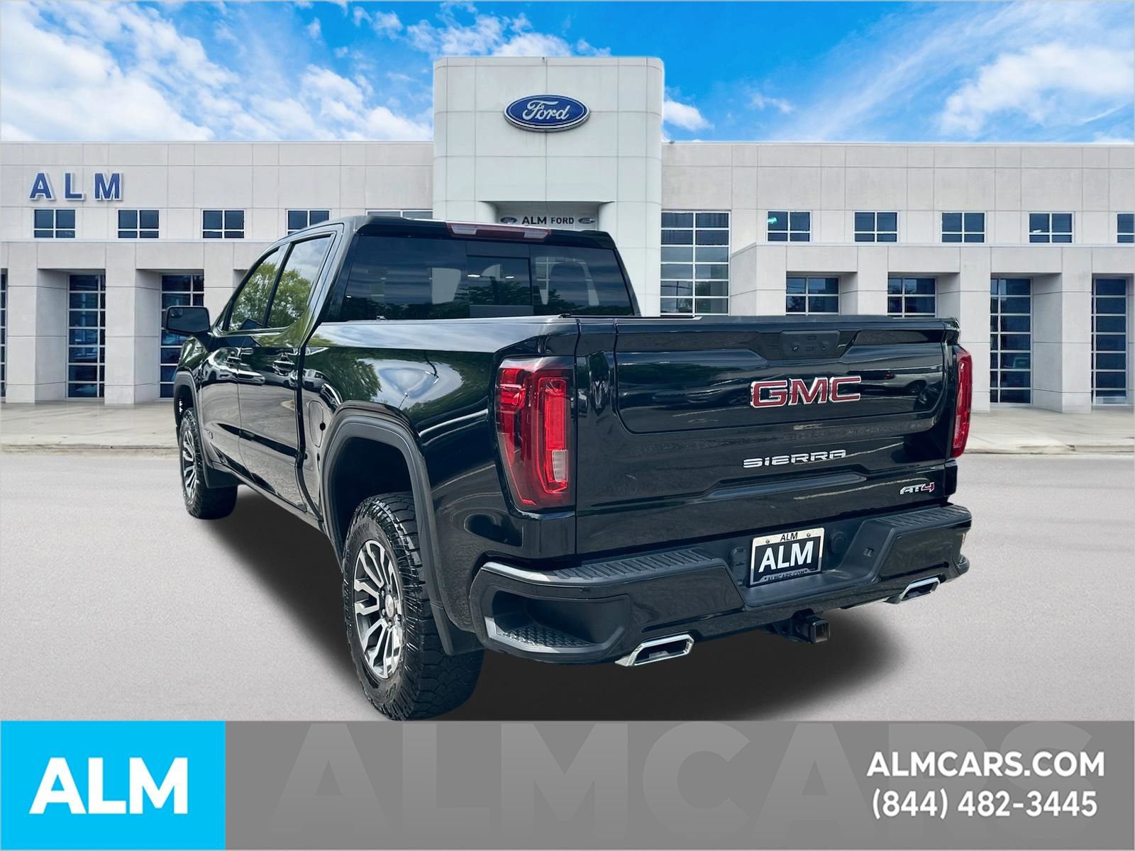 Used 2022 GMC Sierra 1500 AT4 w/ AT4 Preferred Package AWD/4WD image 8