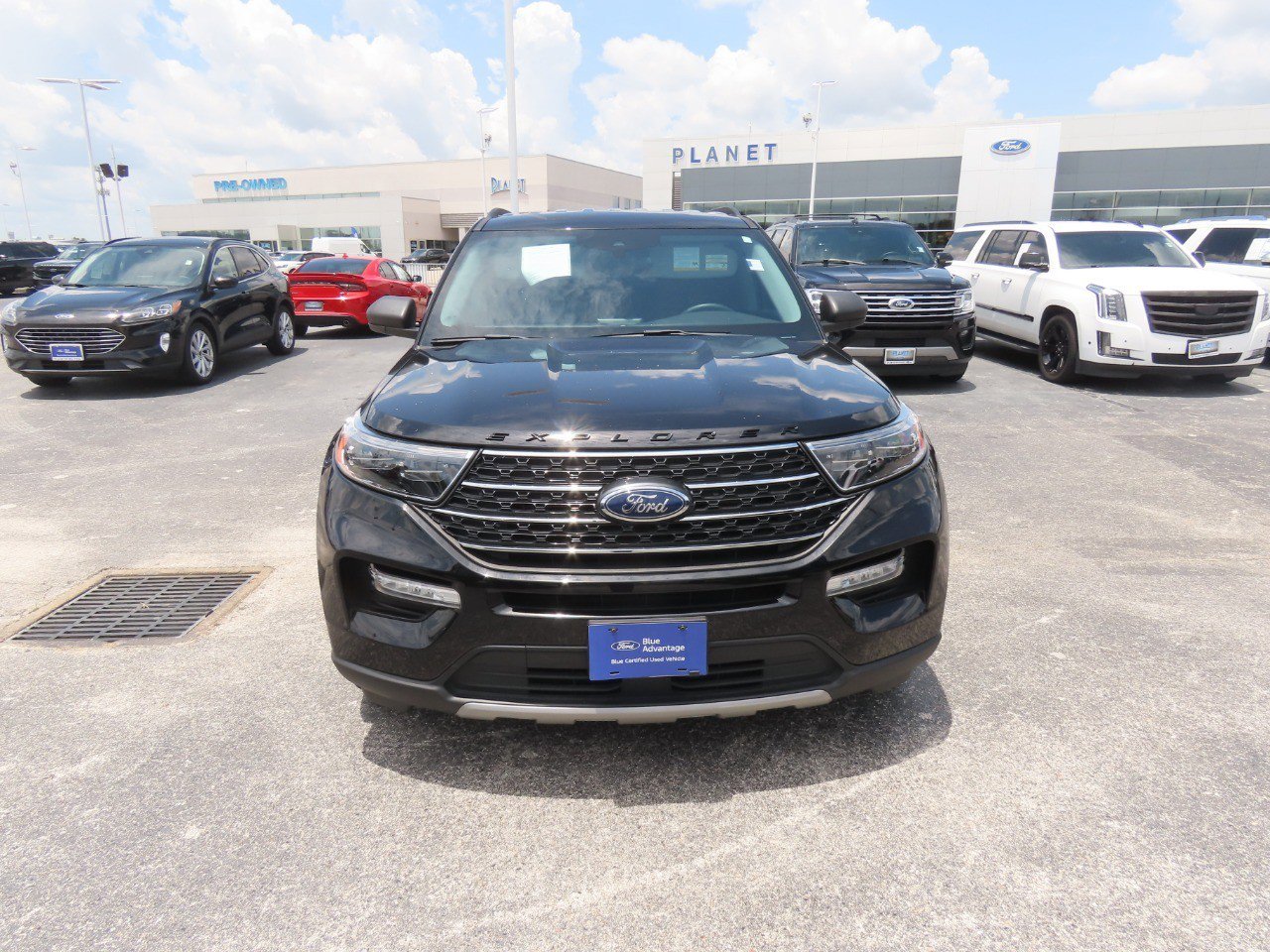 Certified 2023 Ford Explorer XLT w/ Equipment Group 202A RWD image 4