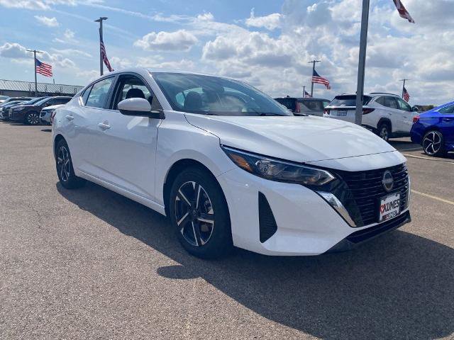 Used 2024 Nissan Sentra SV image 2