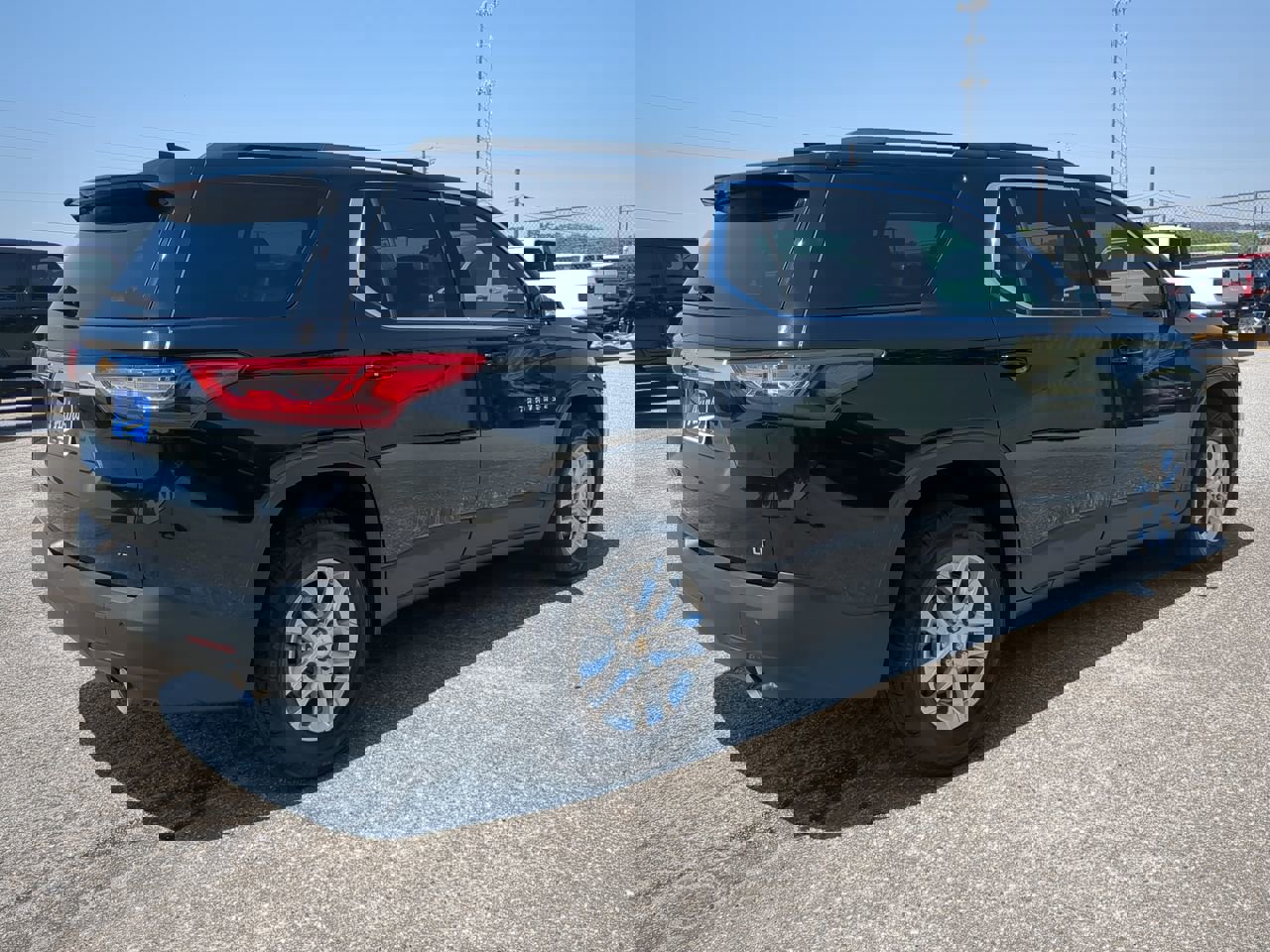 Used 2021 Chevrolet Traverse LT image 4