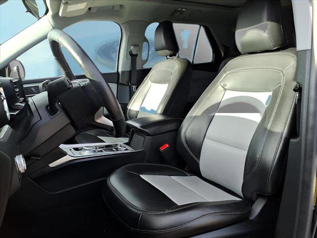 Certified 2022 Ford Explorer XLT w/ Equipment Group 202A image 18