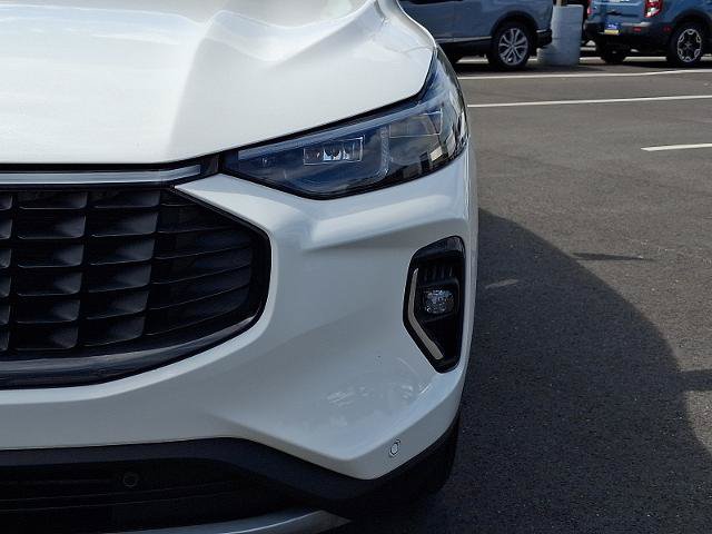 Certified 2023 Ford Escape Platinum AWD/4WD image 9