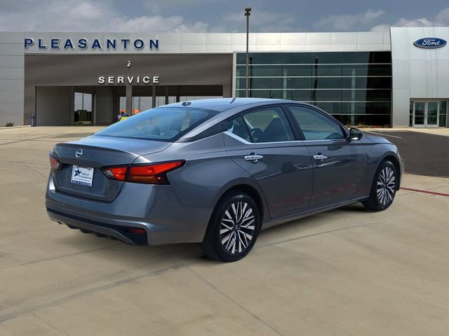 Used 2025 Nissan Altima 2.5 SV FWD image 5