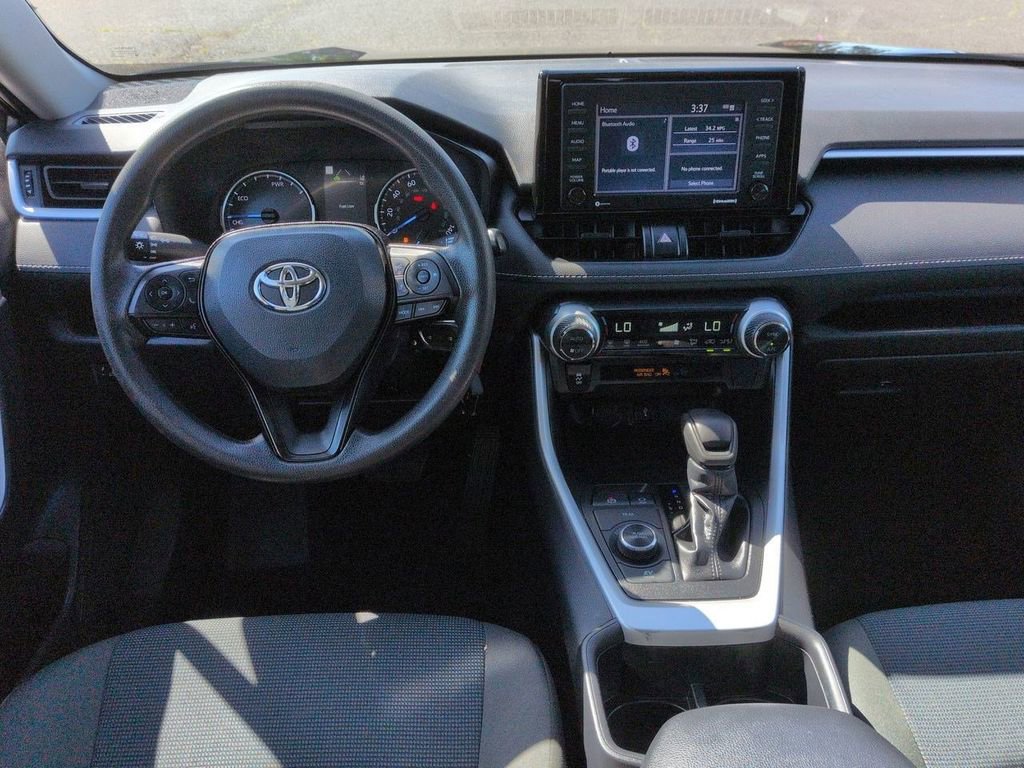 Used 2022 Toyota RAV4 LE AWD/4WD image 20