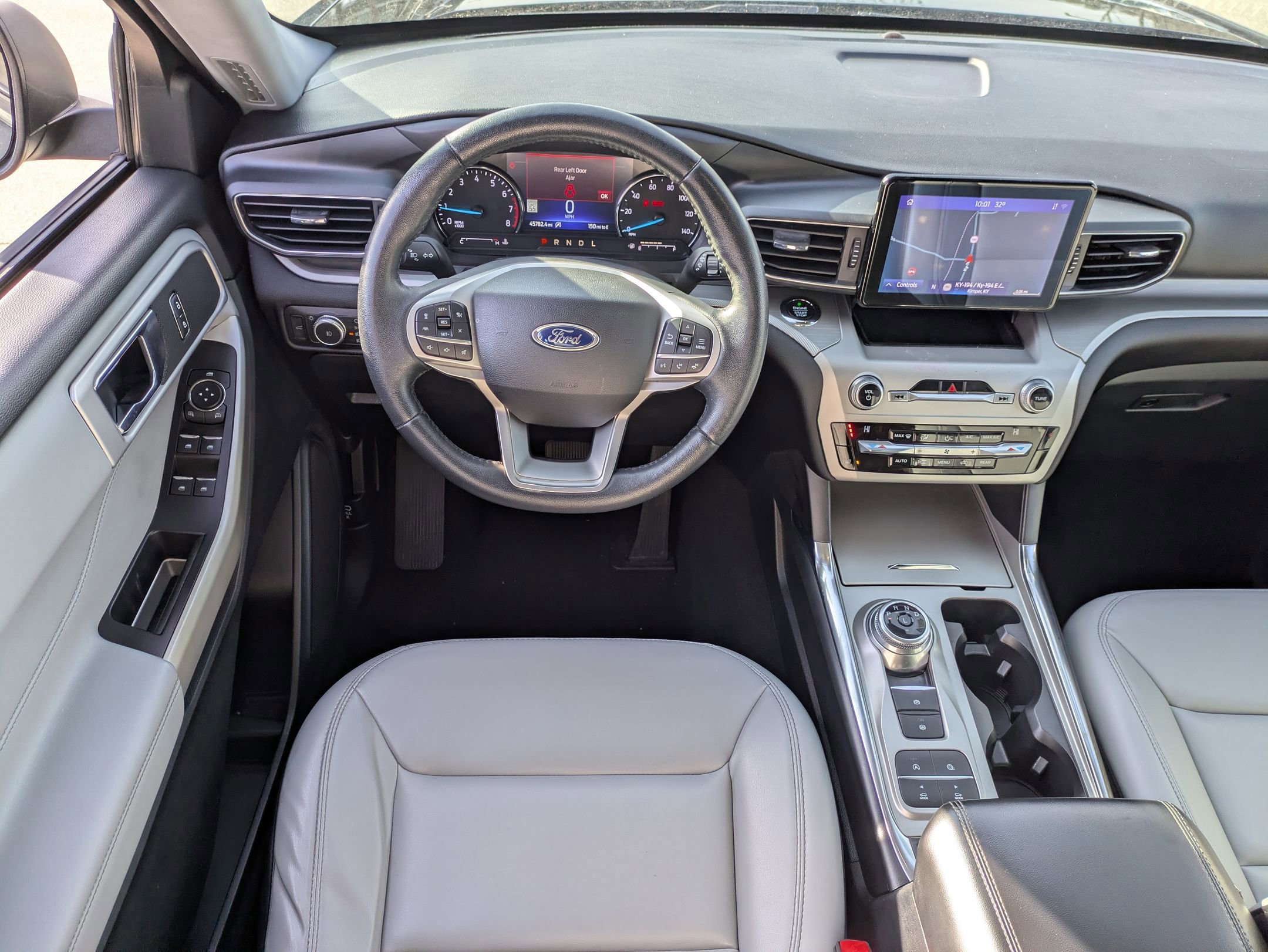 Certified 2021 Ford Explorer XLT w/ Equipment Group 202A image 33