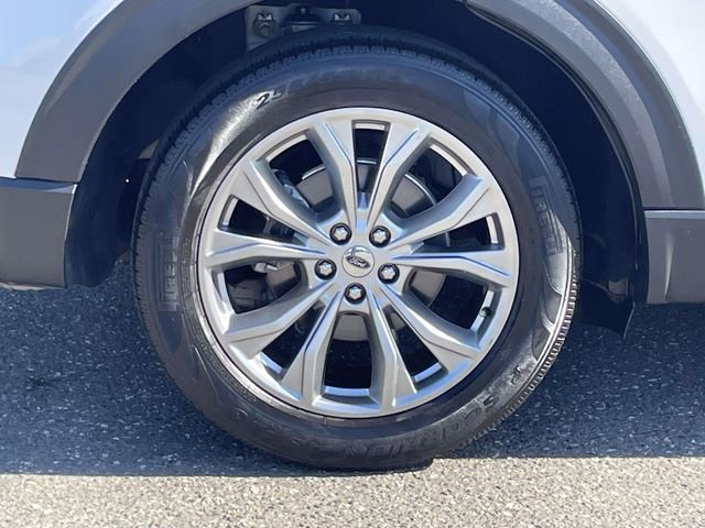 Certified 2021 Ford Explorer XLT w/ Equipment Group 202A RWD image 7