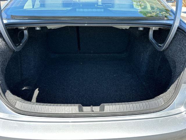 Used 2025 Volkswagen Jetta SE w/ Sunroof Package FWD image 23