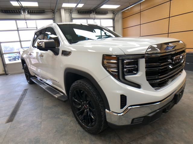 Used 2022 GMC Sierra 1500 SLT w/ SLT Premium Package image 7