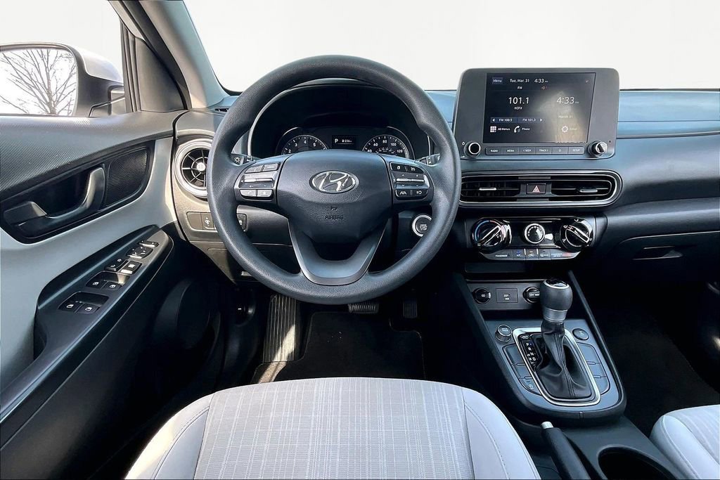 Used 2023 Hyundai Kona SEL w/ Cargo Package image 7