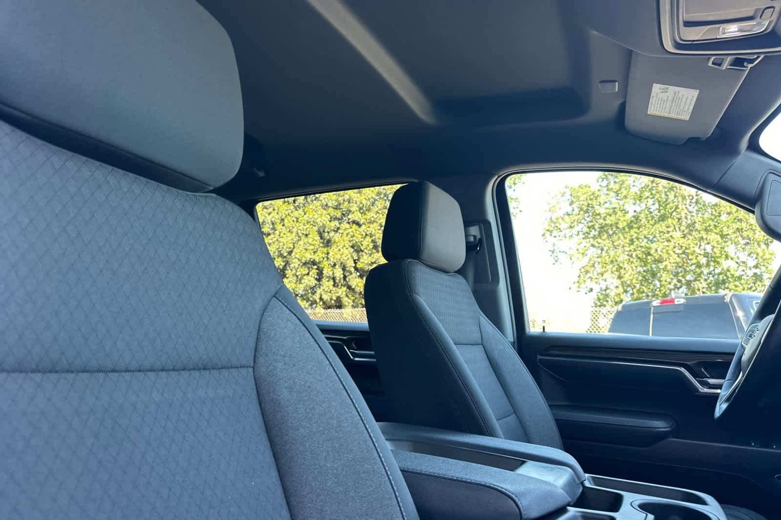 Used 2023 Chevrolet Silverado 1500 LT image 16