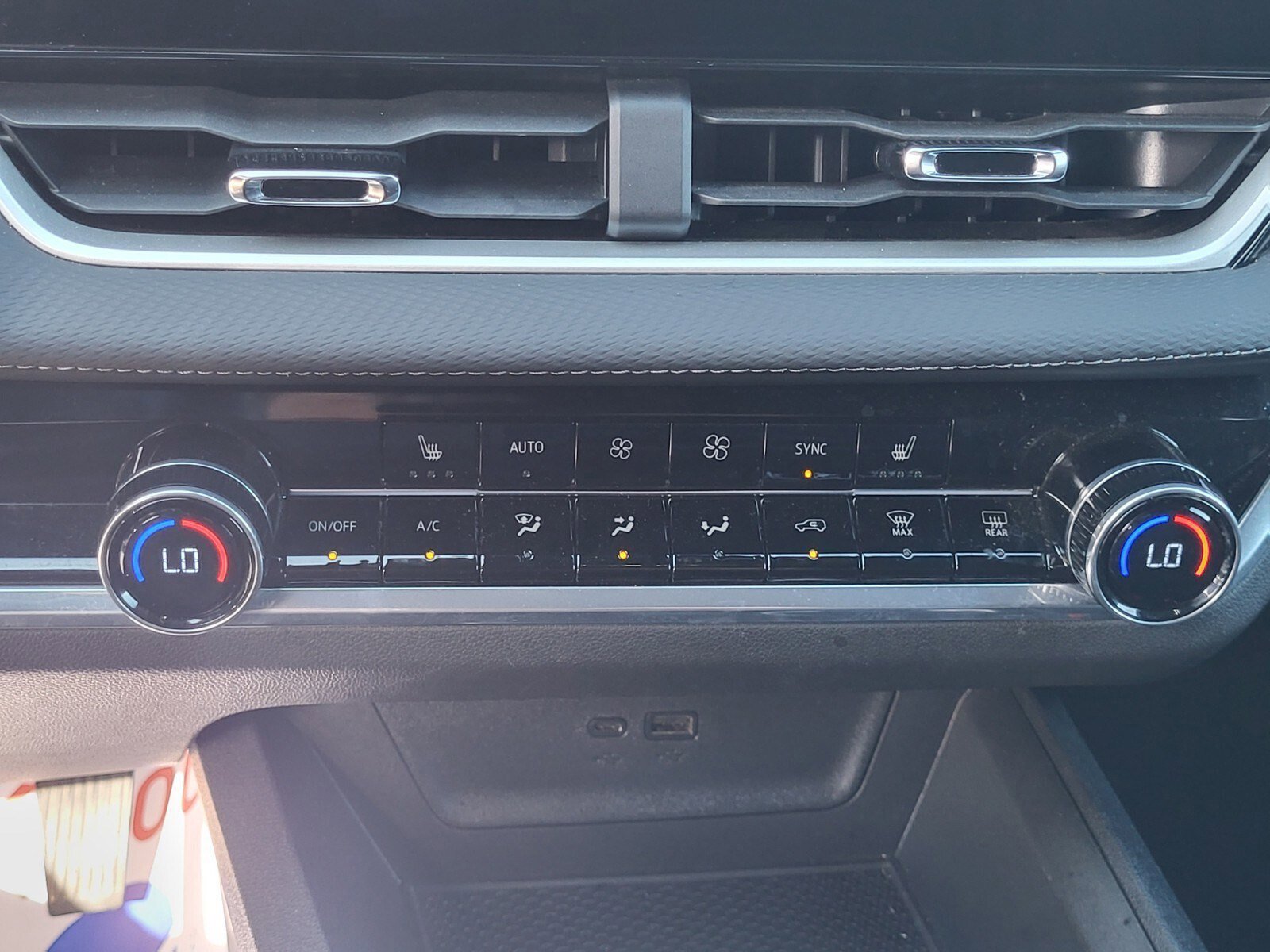 Used 2025 Chevrolet Equinox LT w/ Convenience Package II image 22