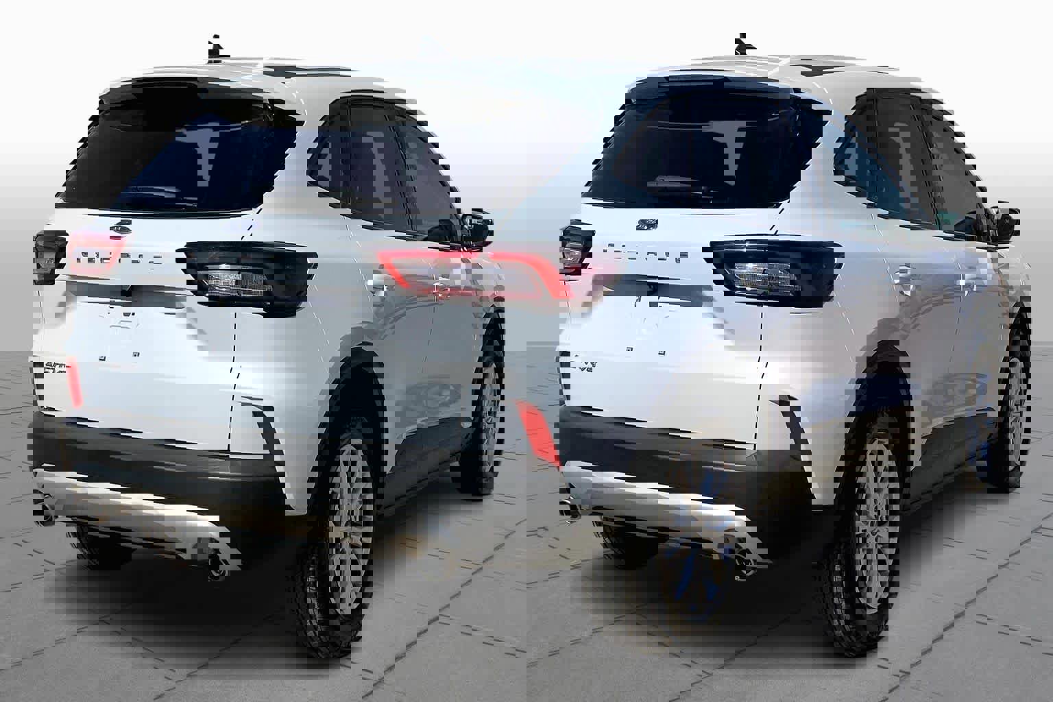 Certified 2025 Ford Escape Active FWD image 3