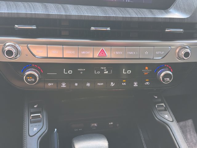 Used 2024 Kia Telluride EX FWD image 21