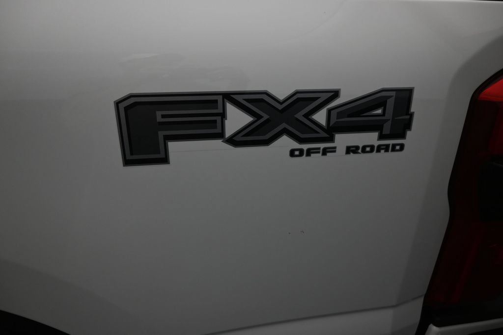 Certified 2025 Ford F250 Lariat w/ Black Appearance Package AWD/4WD image 23
