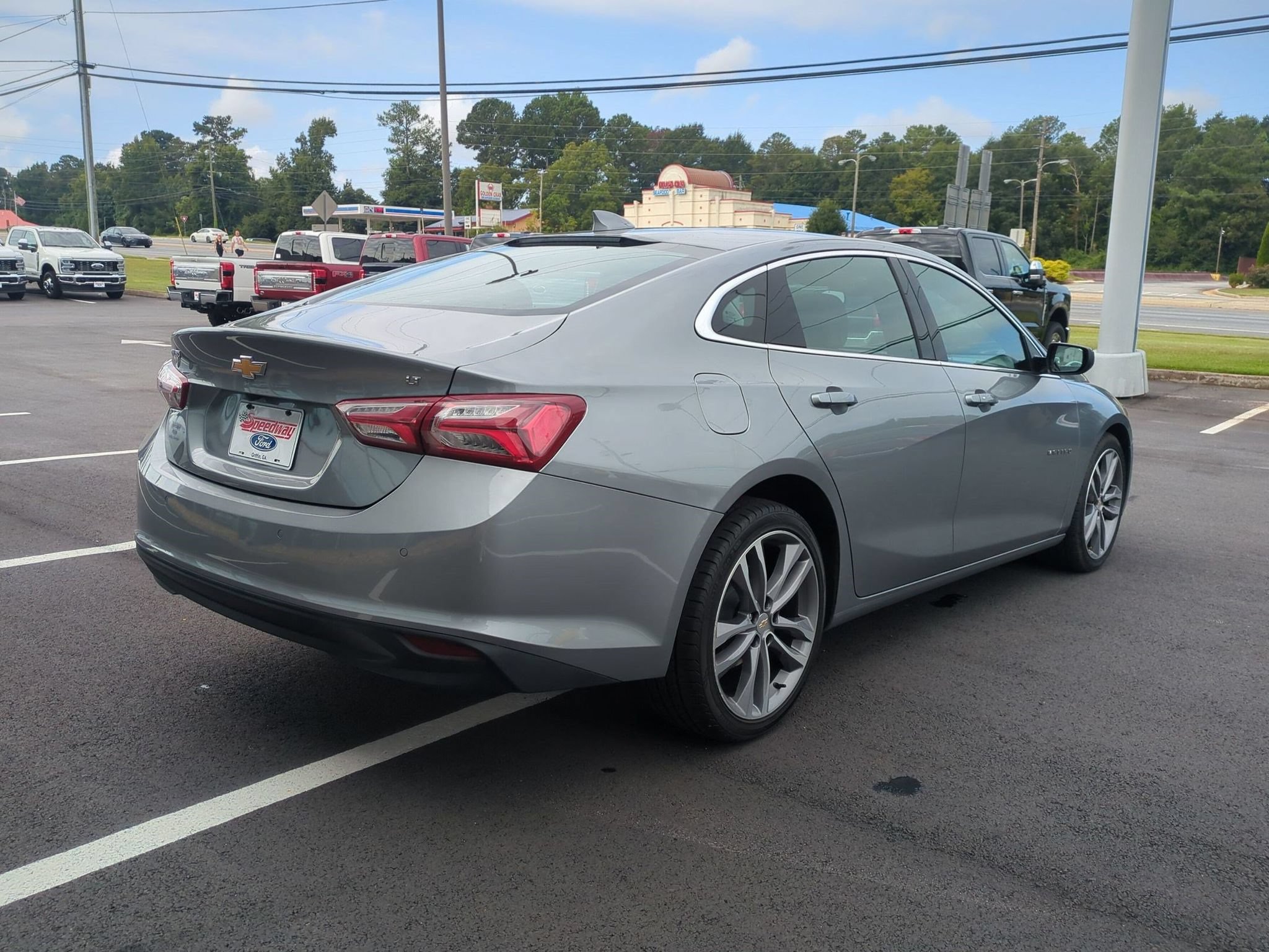 Used 2024 Chevrolet Malibu LT FWD image 5