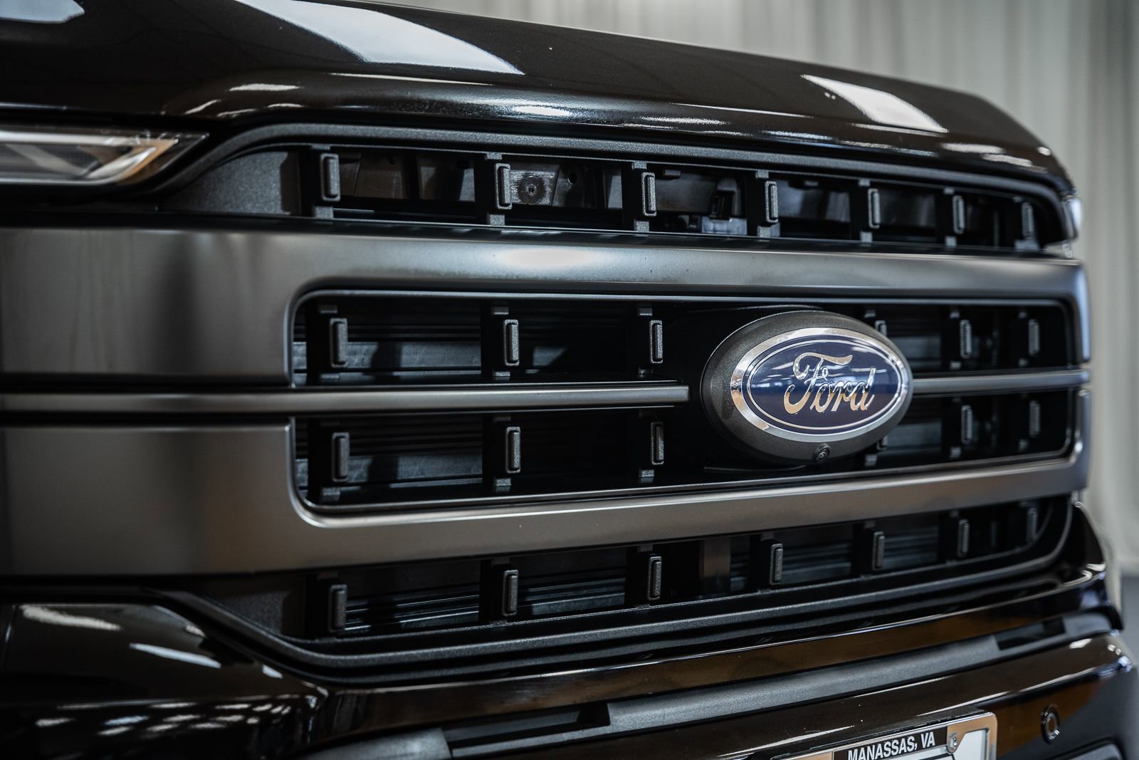 Certified 2023 Ford F150 Lariat w/ Equipment Group 502A High image 14