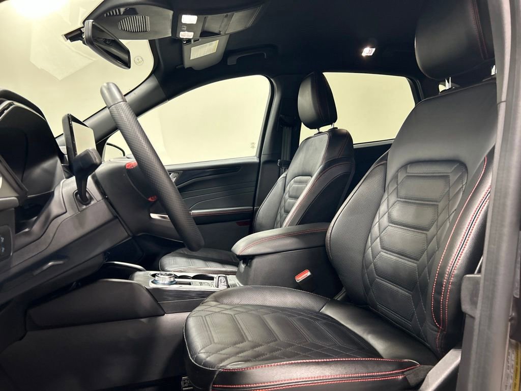 Certified 2023 Ford Escape ST-Line Elite w/ Premium Technology Package AWD/4WD image 11