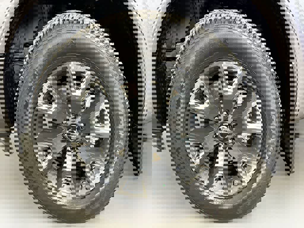 Used 2023 Nissan Titan Platinum Reserve w/ Moonroof Package image 8