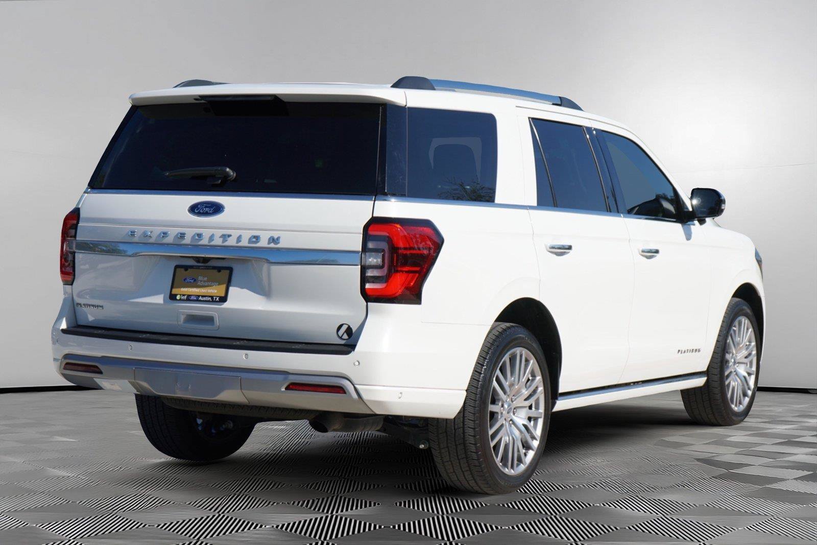 Certified 2024 Ford Expedition Platinum RWD image 5