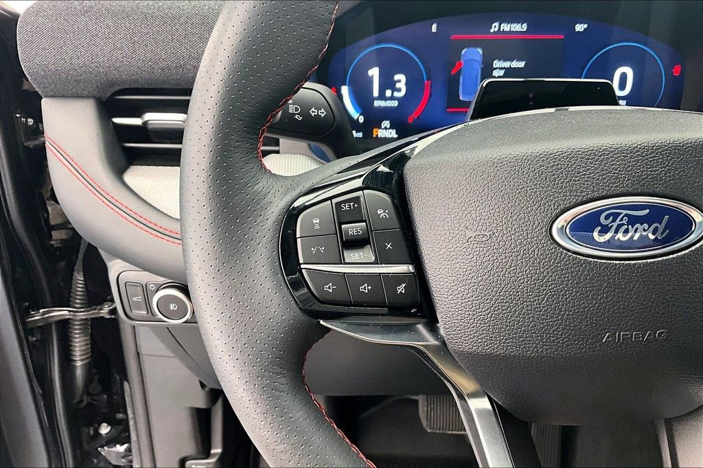 Certified 2025 Ford Explorer ST-Line w/ ST-Line Street Pack AWD/4WD image 18