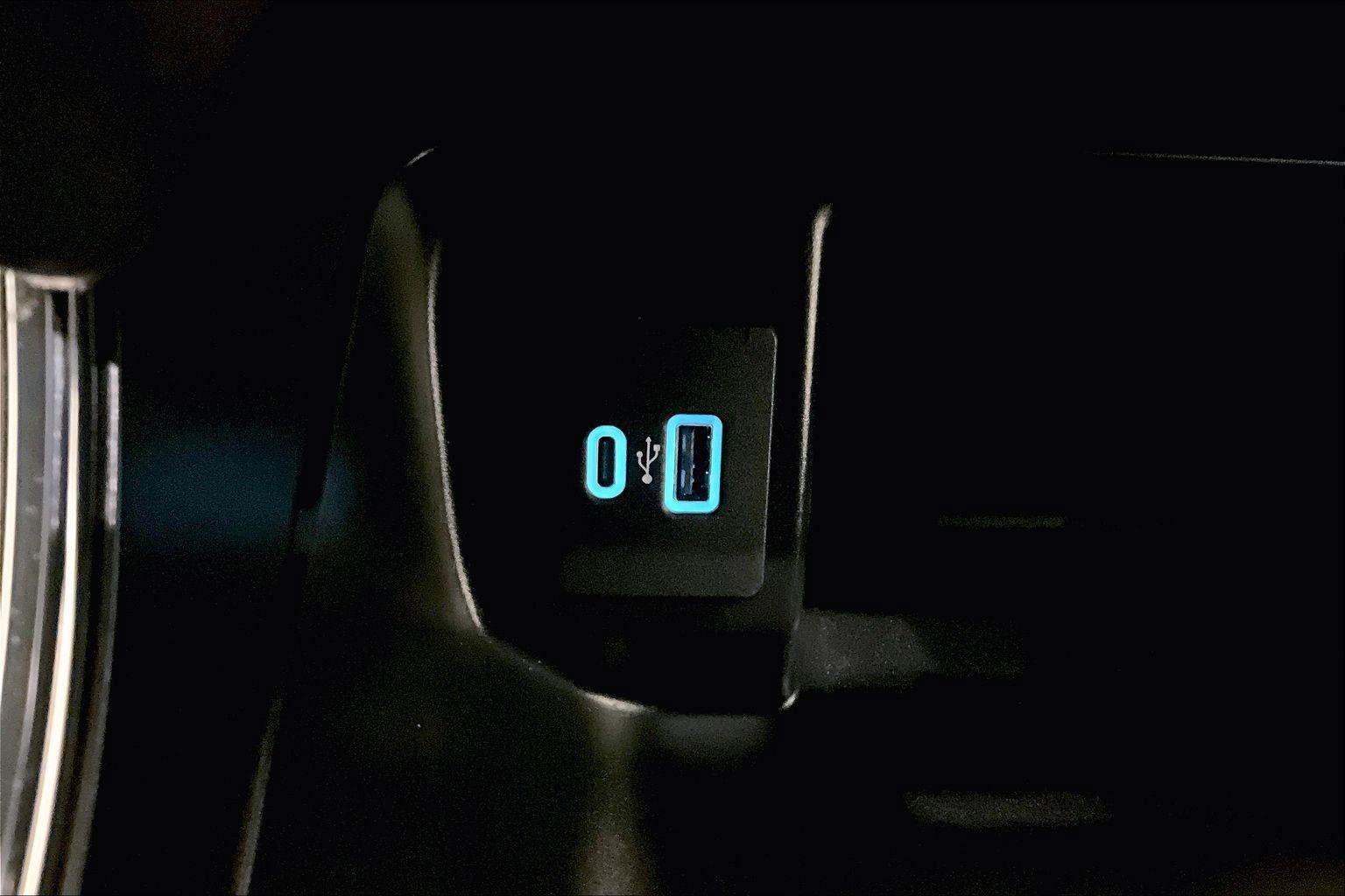 Certified 2022 Ford F150 XLT w/ Equipment Group 302A High image 31