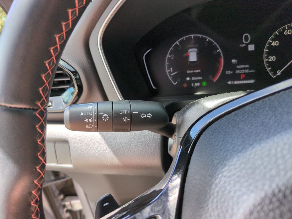Used 2025 Honda Pilot Sport image 34