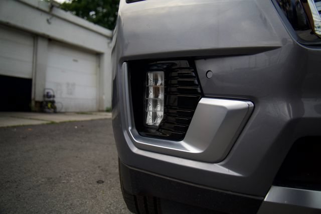 Used 2021 GMC Yukon Denali AWD/4WD image 9