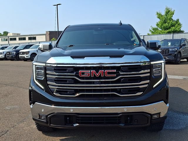 Used 2024 GMC Sierra 1500 SLT w/ SLT Premium Plus Package AWD/4WD image 2