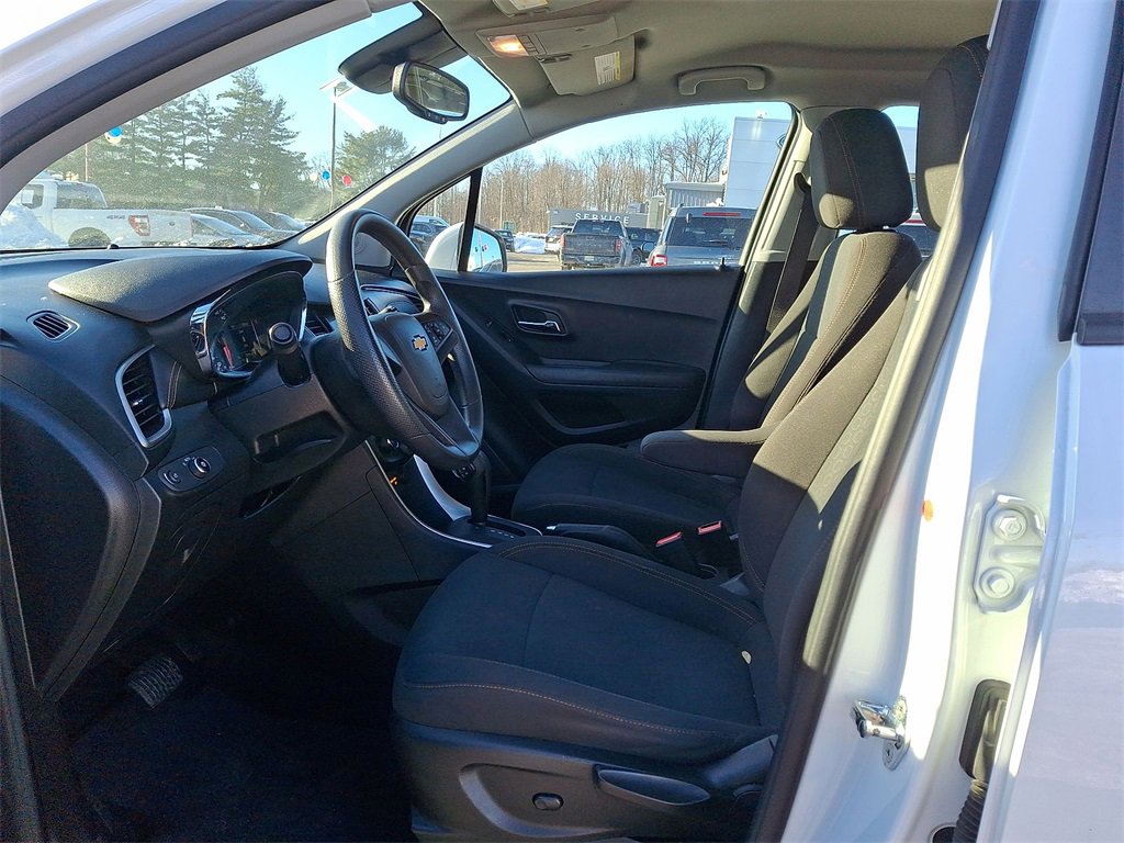 Used 2018 Chevrolet Trax LS image 11